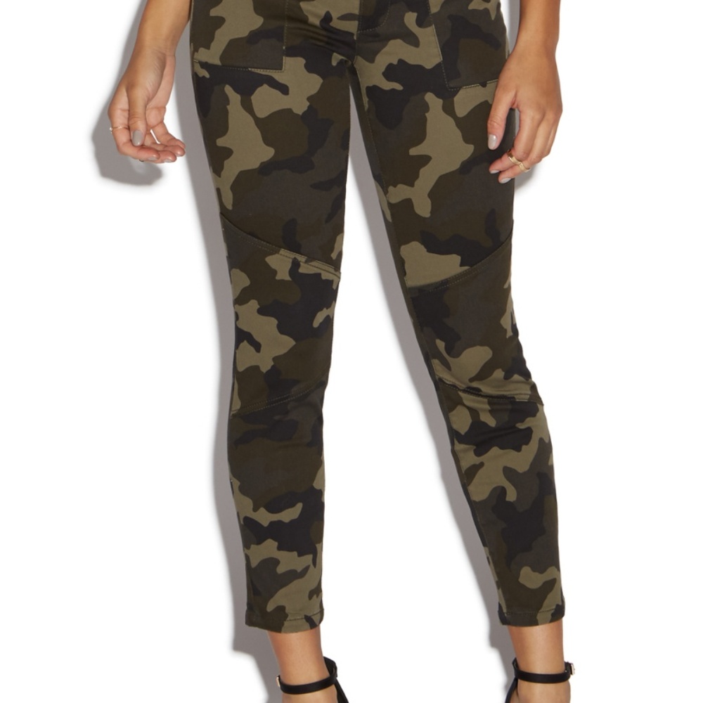 Never Worn Camo Pants